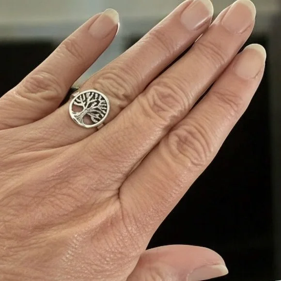 NWT 925 Sterling Silver Tree of Life Ring! Available in Sizes 6-10! NEW! - Picture 5 of 7